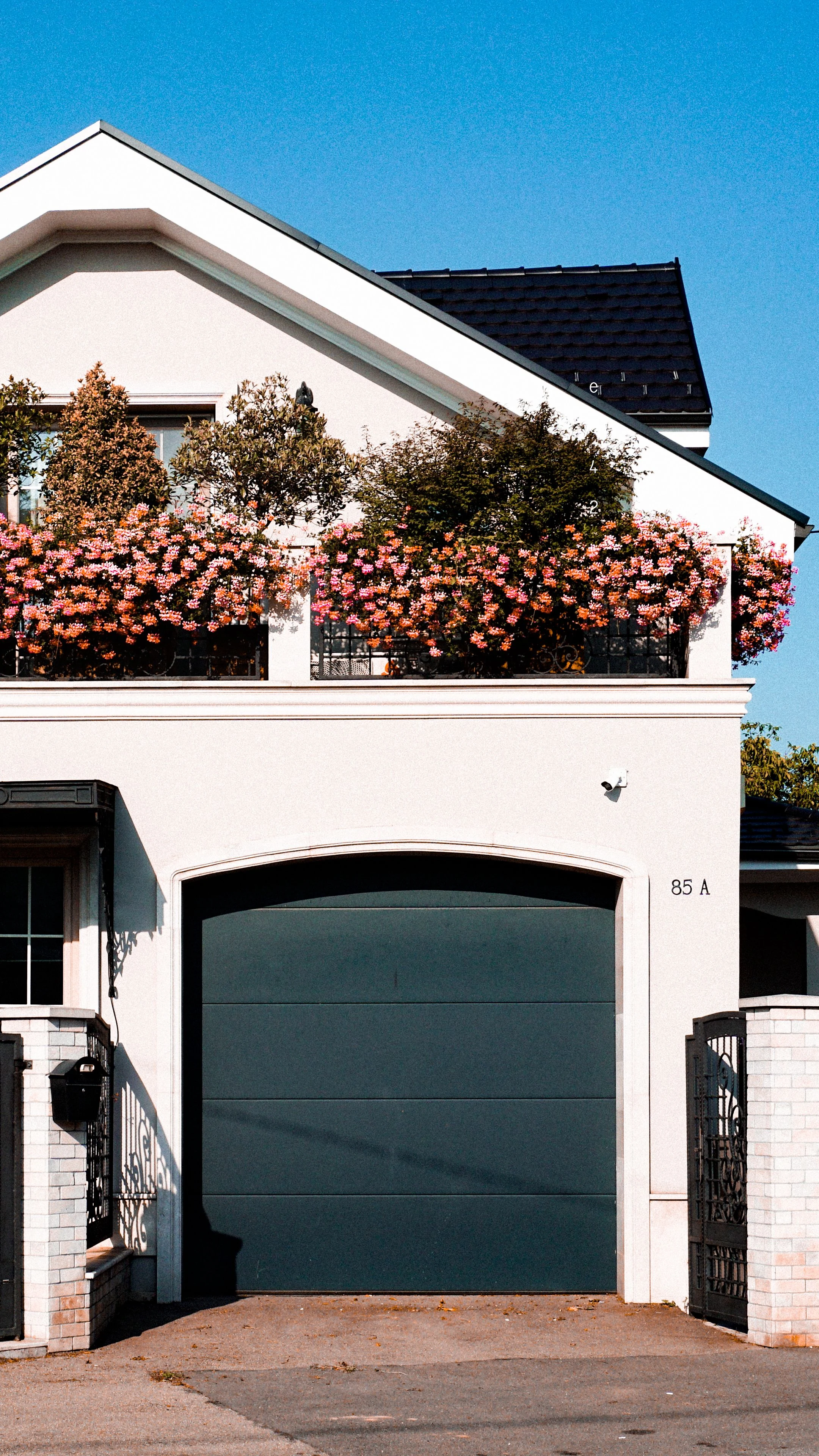 Residential garage door in Bradenton